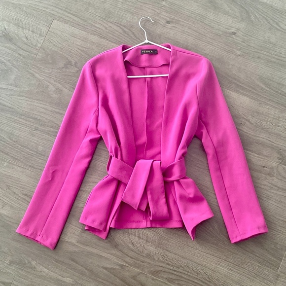 tailored blazer in pink - Picture 3 of 3
